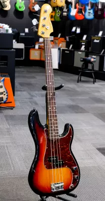 Fender - American Professional II Precision Bass, Rosewood Fingerboard - 3-Colour Sunburst 2
